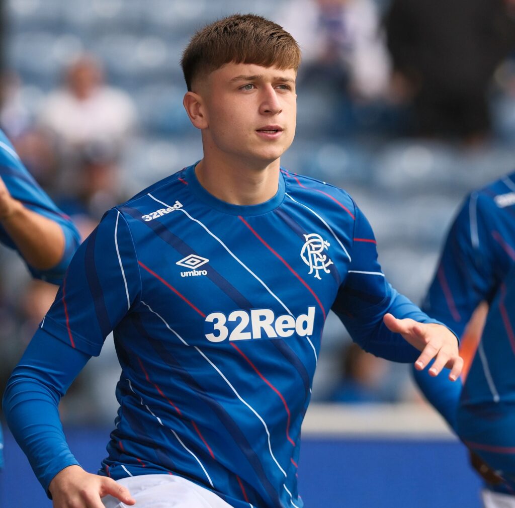Mikey Moore warming up for Rangers