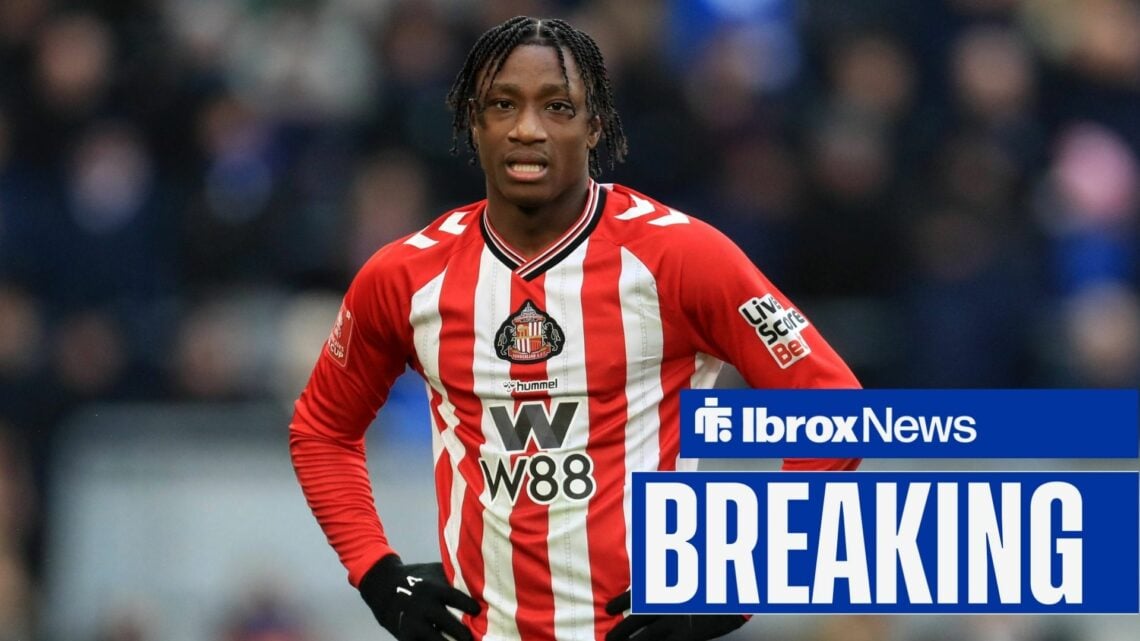 Romaine Mundle in a Sunderland shirt